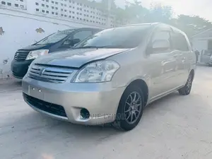 Toyota Raum 1.5 AWD 2004 Silver