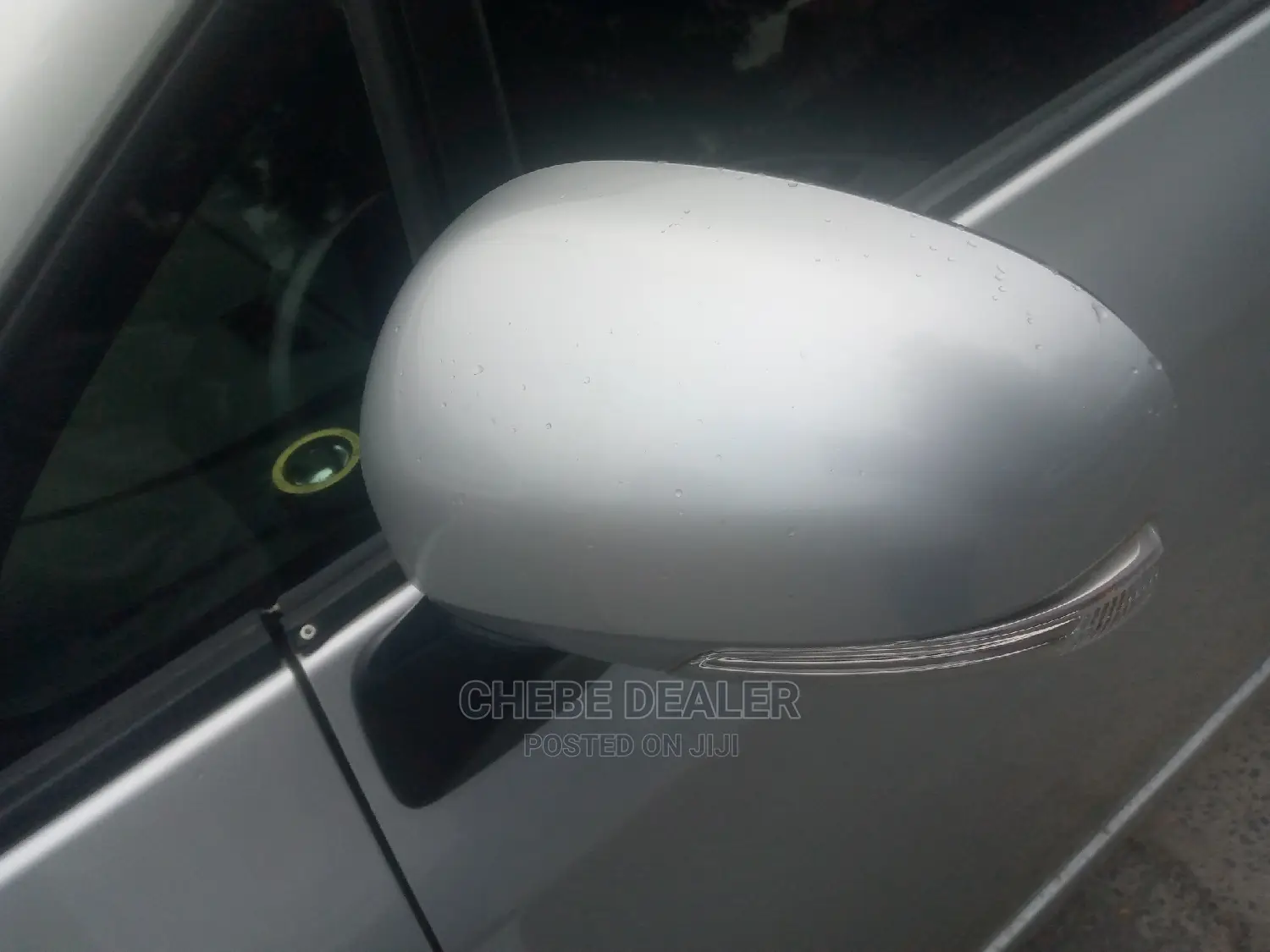 Toyota Ractis 2012 Silver