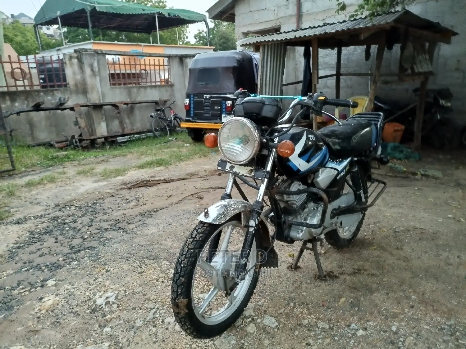 TVS HLX 125 2022 Black