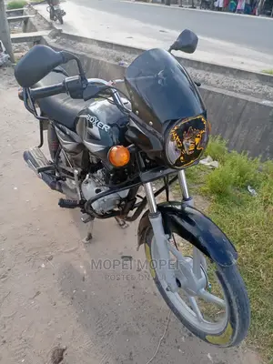 Bajaj Boxer 125 2022 Black
