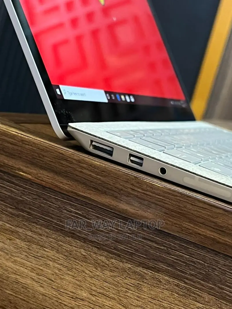 New Laptop Microsoft Surface 2 8GB Intel Core I5 SSD 256GB