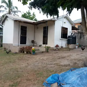 6bdrm House in Mark Real Estate, Goba for Sale