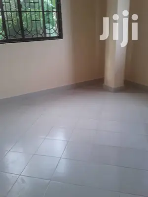 Ina Vyumba3, Master,Public Toilet,Jiko,Sebule Na Car Parking