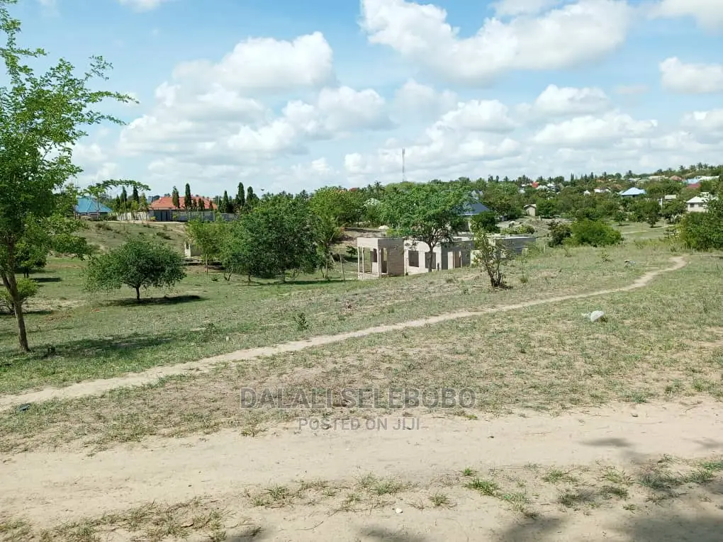 Plot at Madale Nyakasangwe