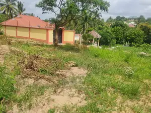 Kiwanja Kinauzwa Goba Njia Nne