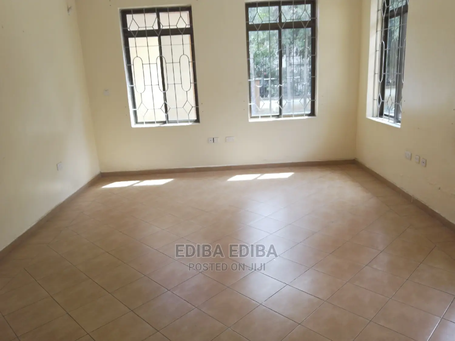 5bdrm House in Ediba Real Estate, Arusha for Rent