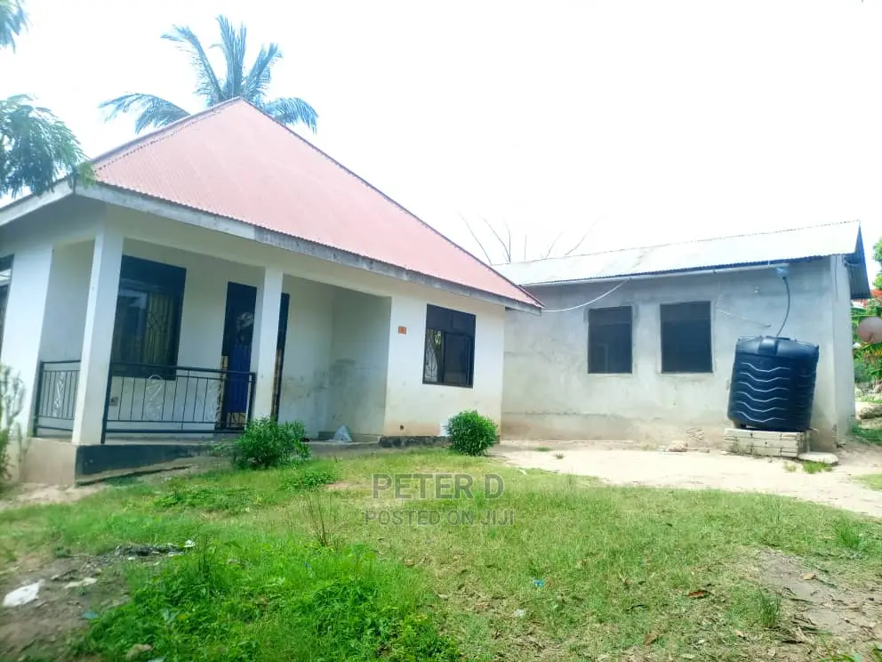 3bdrm House in Goba for sale