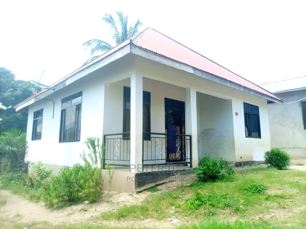 3bdrm House in Goba for sale