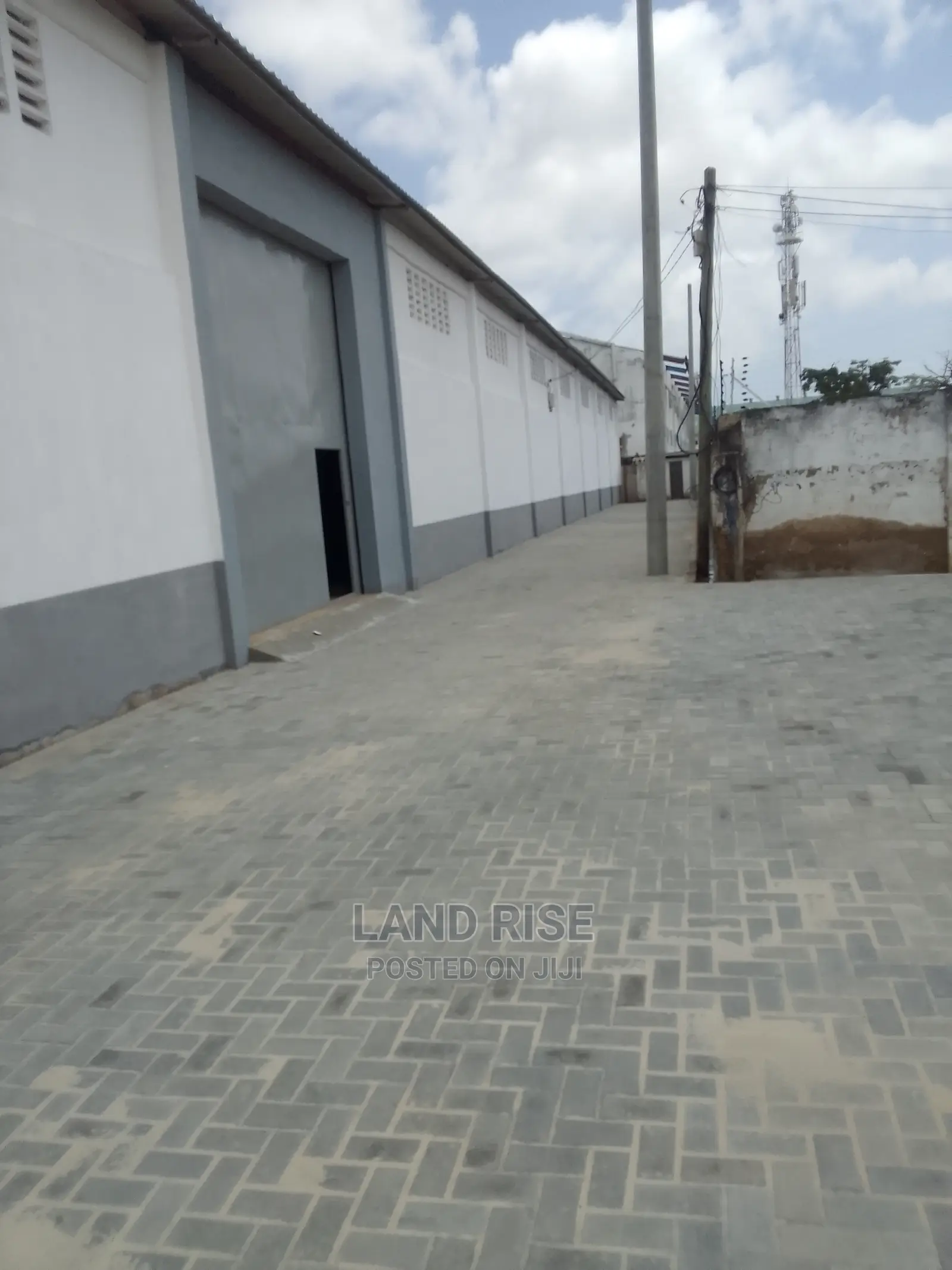 2600 Sqm Warehouse