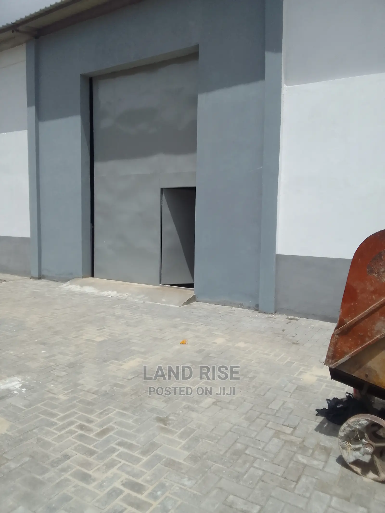 2600 Sqm Warehouse