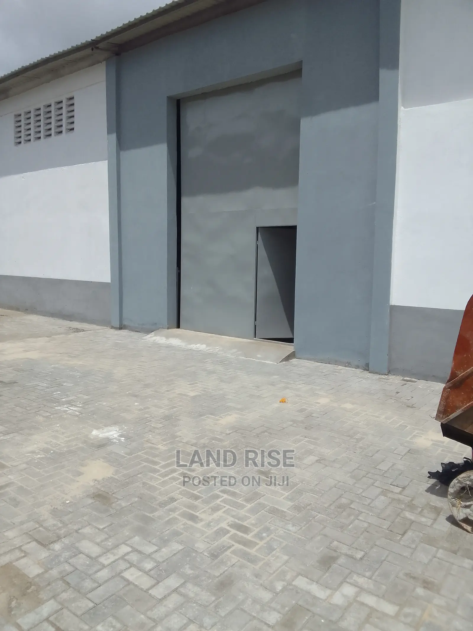 2600 Sqm Warehouse