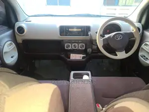 Toyota Passo 2010 Orange