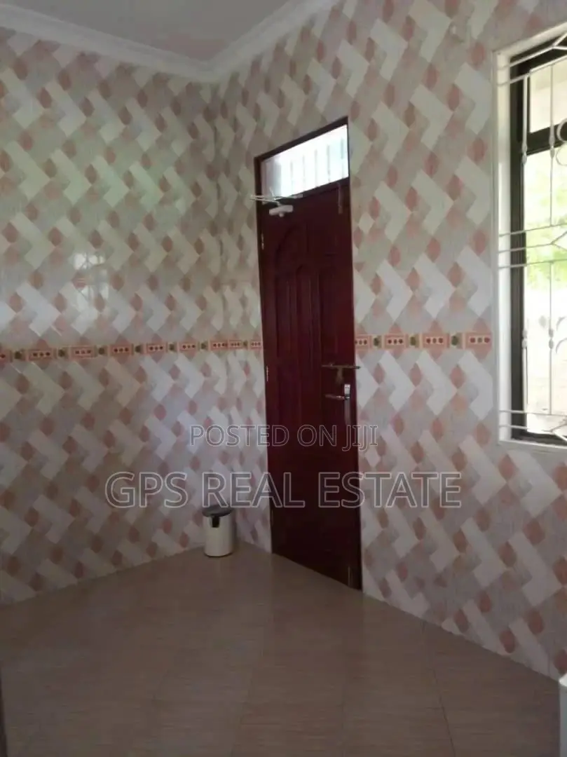 Big House In Goba For Sale