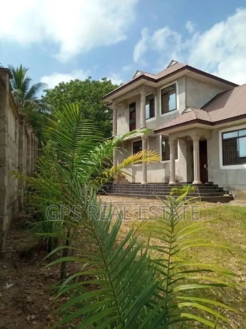Big House In Goba For Sale