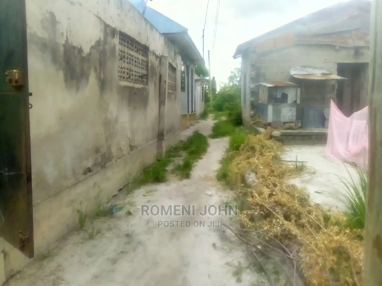 5bdrm Townhouse/Terrace in Tanzania Daressalaam for Sale