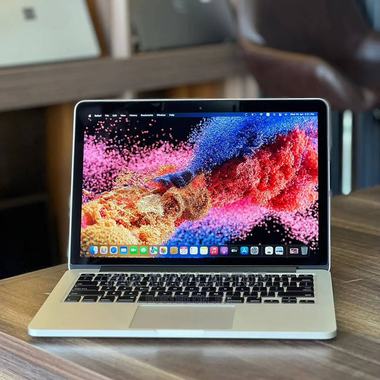 New Laptop Apple MacBook Pro 2015 8GB Intel Core I5 SSD 256GB