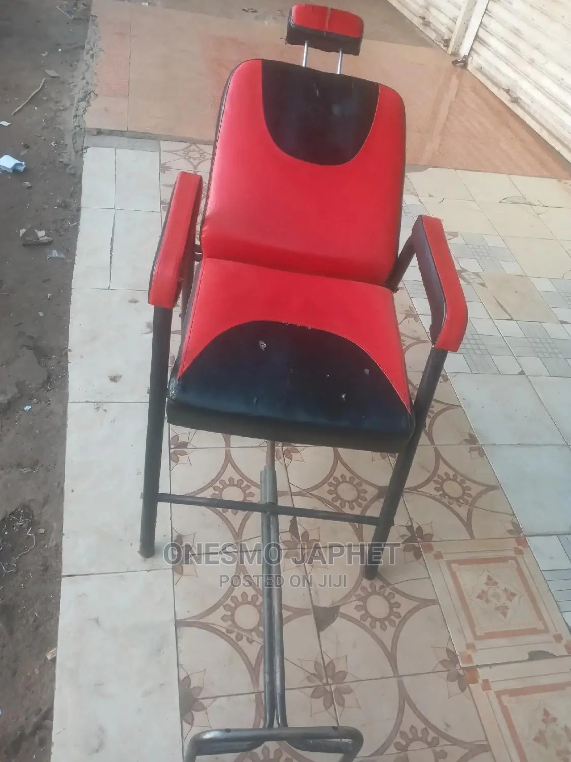 Scrubbing Chair