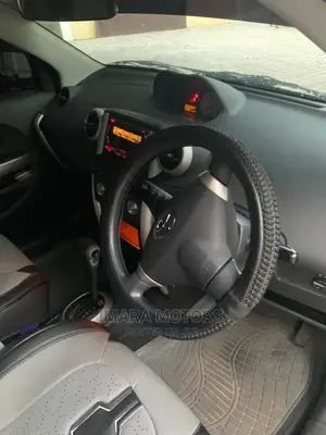 Toyota IST 2005