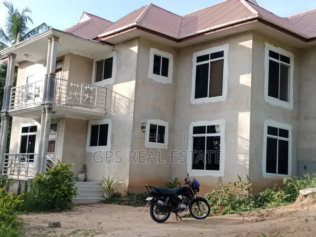 4bdrm House in Kinyerez Kifuru, Kinondoni for Sale