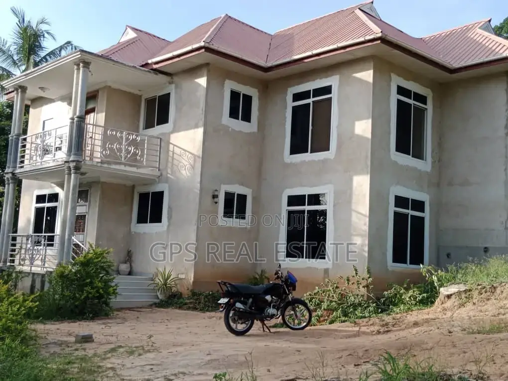 4bdrm House in Kinyerez Kifuru, Kinondoni for Sale