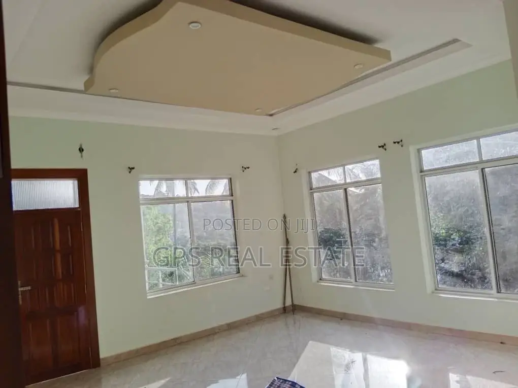 4bdrm House in Kinyerez Kifuru, Kinondoni for Sale