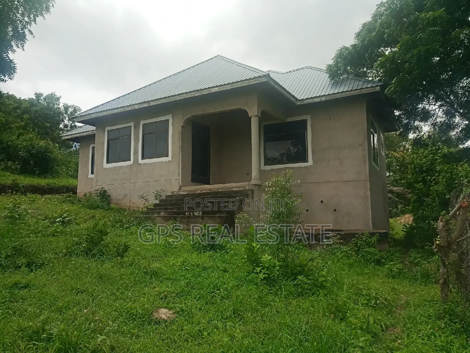 3bdrm House in Mbezi Makabe, Kinondoni for Sale