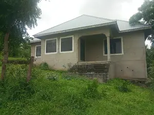 3bdrm House in Mbezi Makabe, Kinondoni for Sale