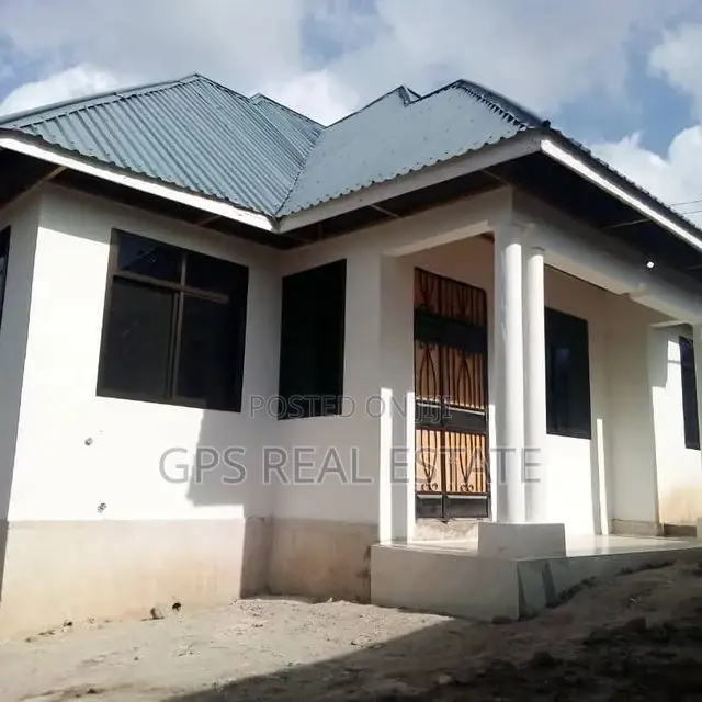 3bdrm House in Mbezi Kwa Msuguli, Kinondoni for Sale