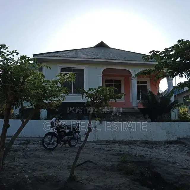 3bdrm House in Tegeta Namanga, Kinondoni for Sale