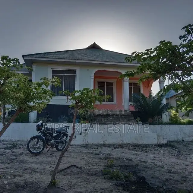 3bdrm House in Tegeta Namanga, Kinondoni for Sale
