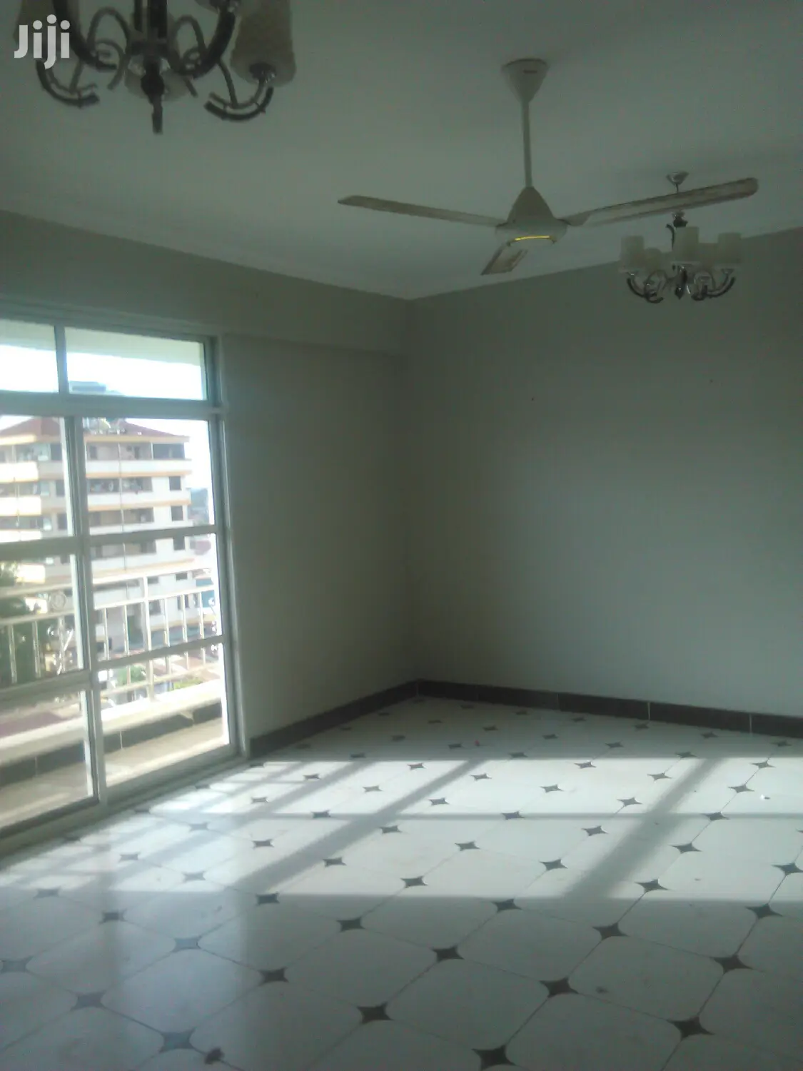 3bdrm Apartment in Kariakoo for rent