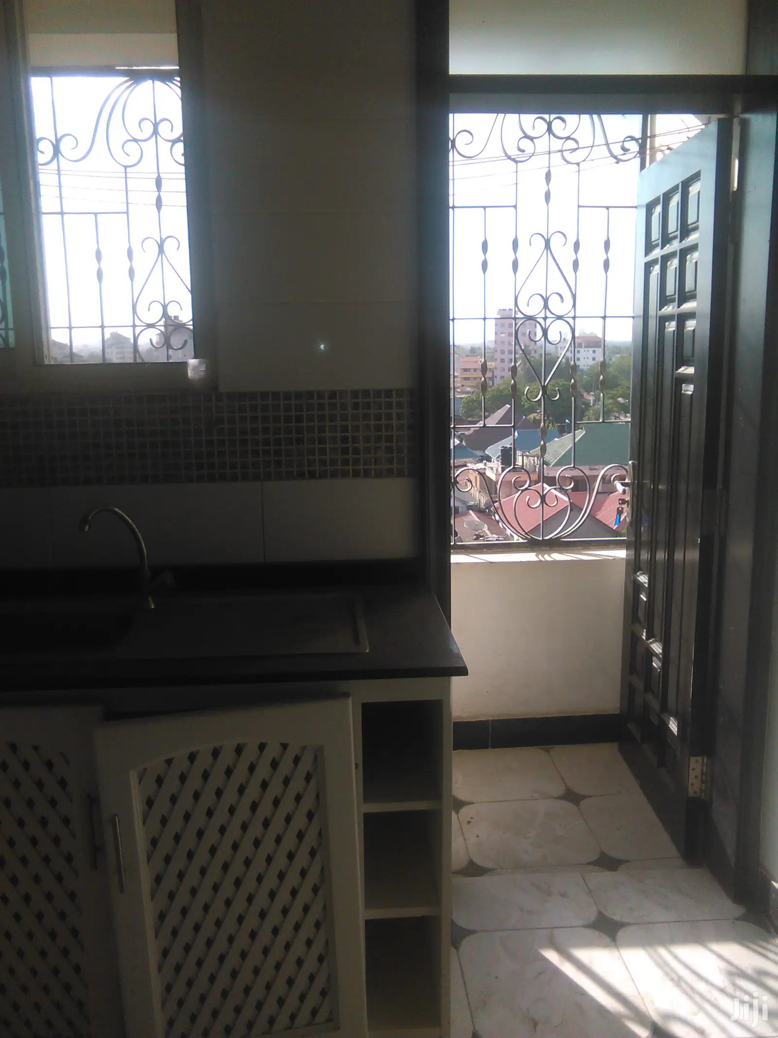 3bdrm Apartment in Kariakoo for rent