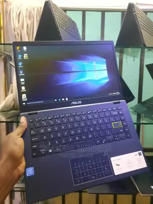 New Laptop Asus VivoBook S551LA 4GB Intel Core 2 Duo SSD 128GB