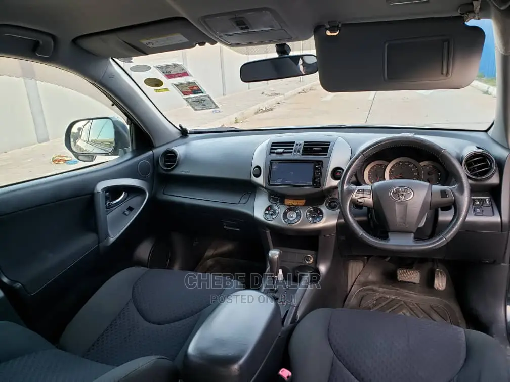 Toyota Vanguard 2011 Black