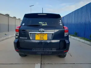 Toyota Vanguard 2011 Black