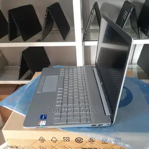 New Laptop HP ProBook 4415S 8GB Intel Core I7 SSD 256GB