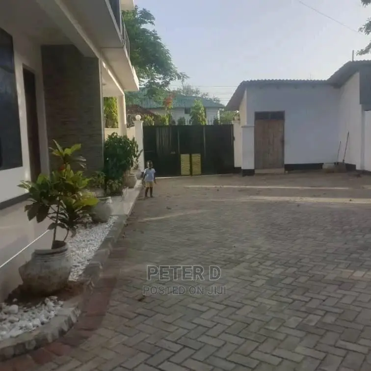 4bdrm Villa in Ada Estate, Kinondoni for Rent