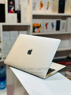 New Laptop Apple MacBook Pro 2019 8GB Intel Core I5 SSD 512GB