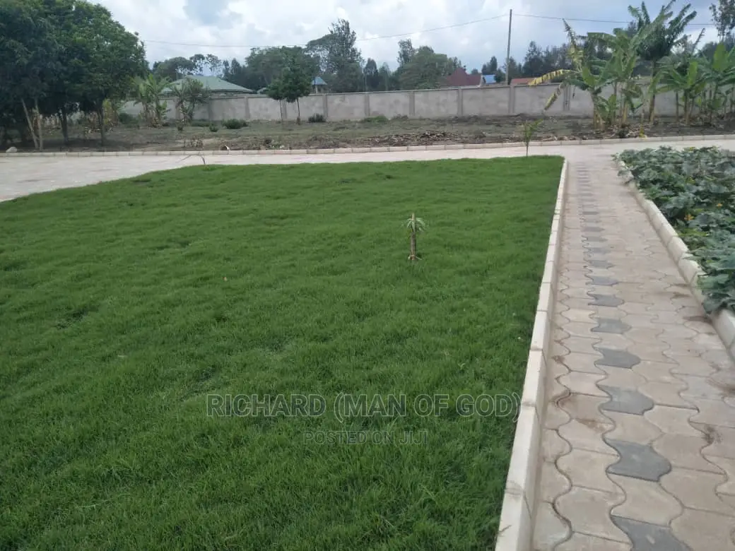 5bdrm Bungalow in Arusha for Rent
