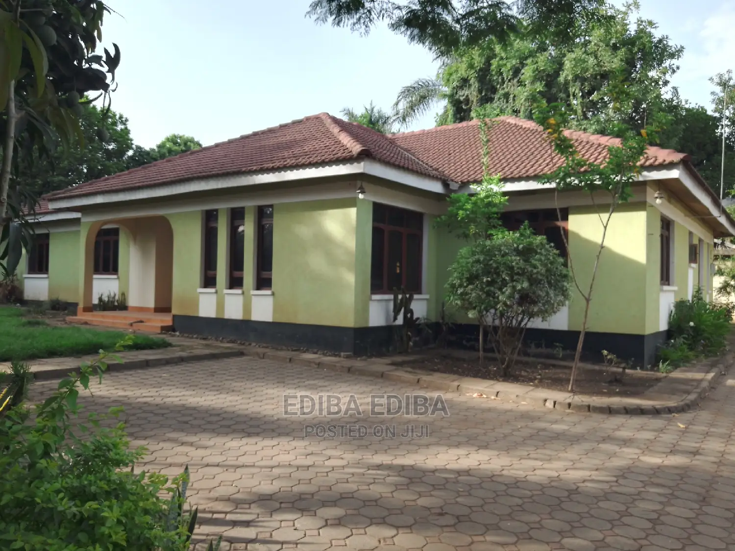 5bdrm Bungalow in Ediba Real Estate, Arusha for Rent