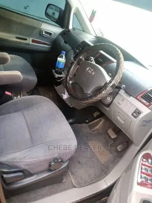 Toyota Noah 2.0 AWD (8 Seater) 2005 Black