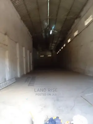 Warehouse in Chan'gombe