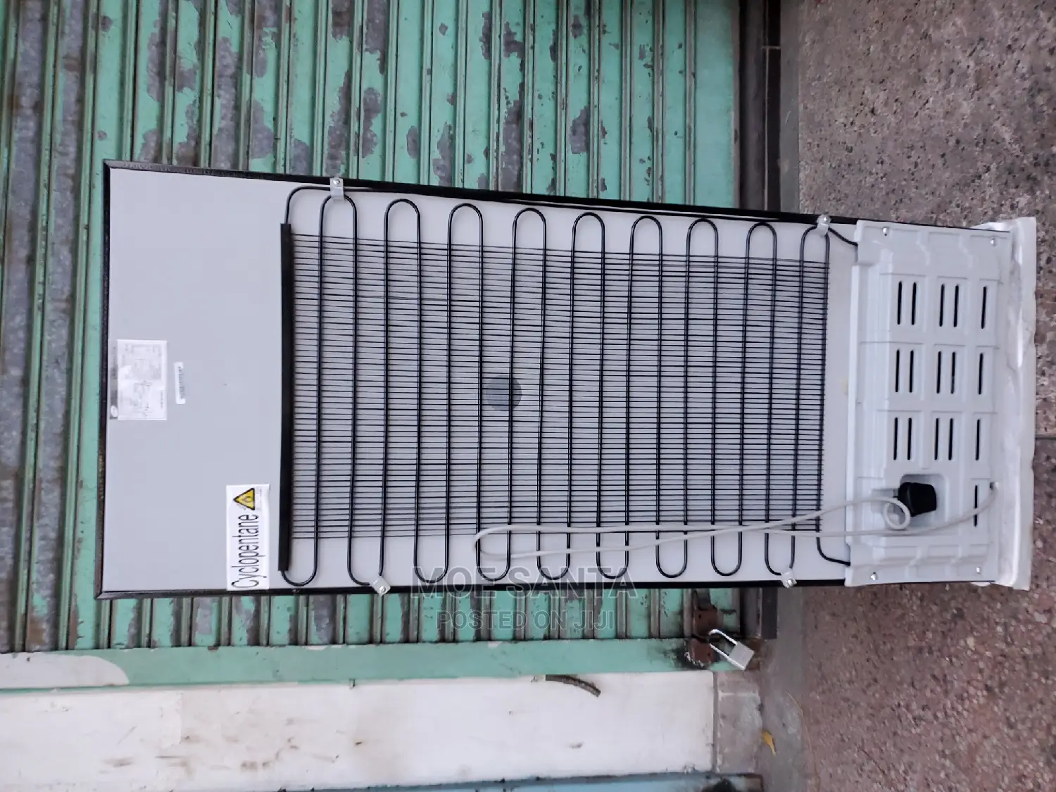 Home Base Fridge Black Inox