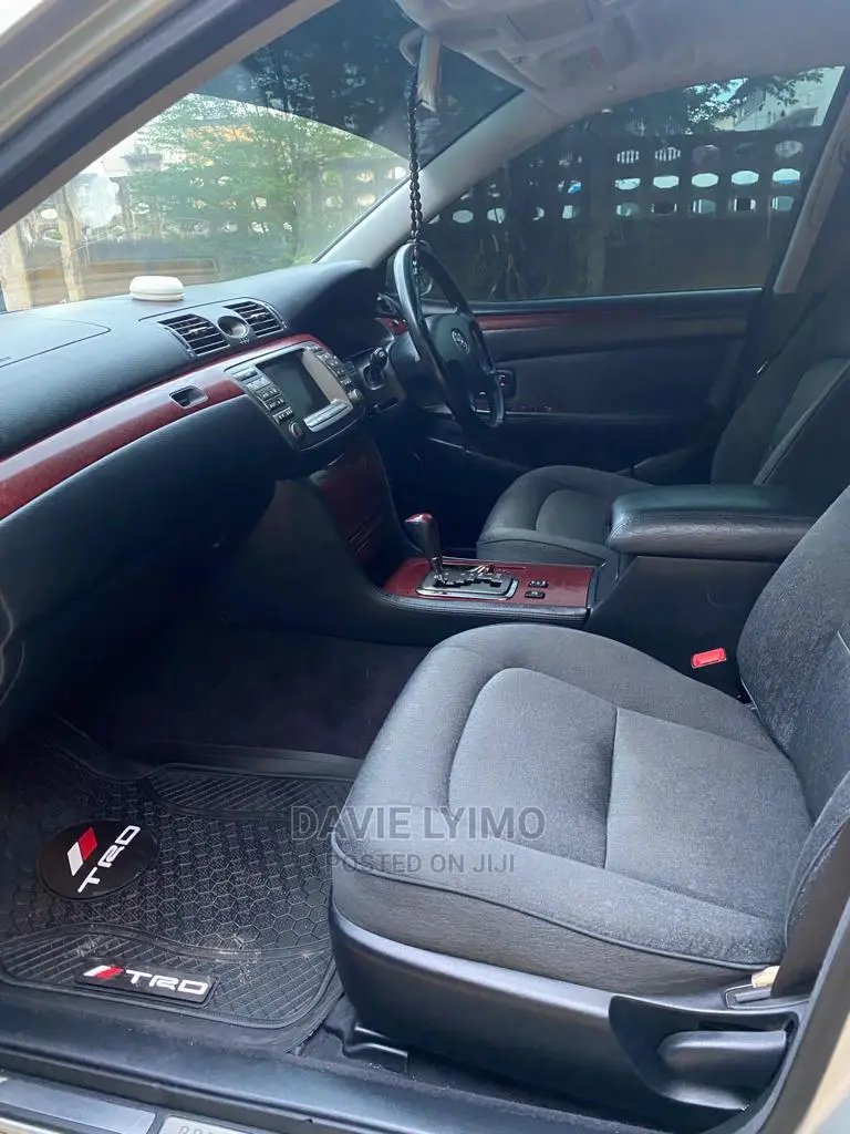 Toyota Brevis 2001 Silver