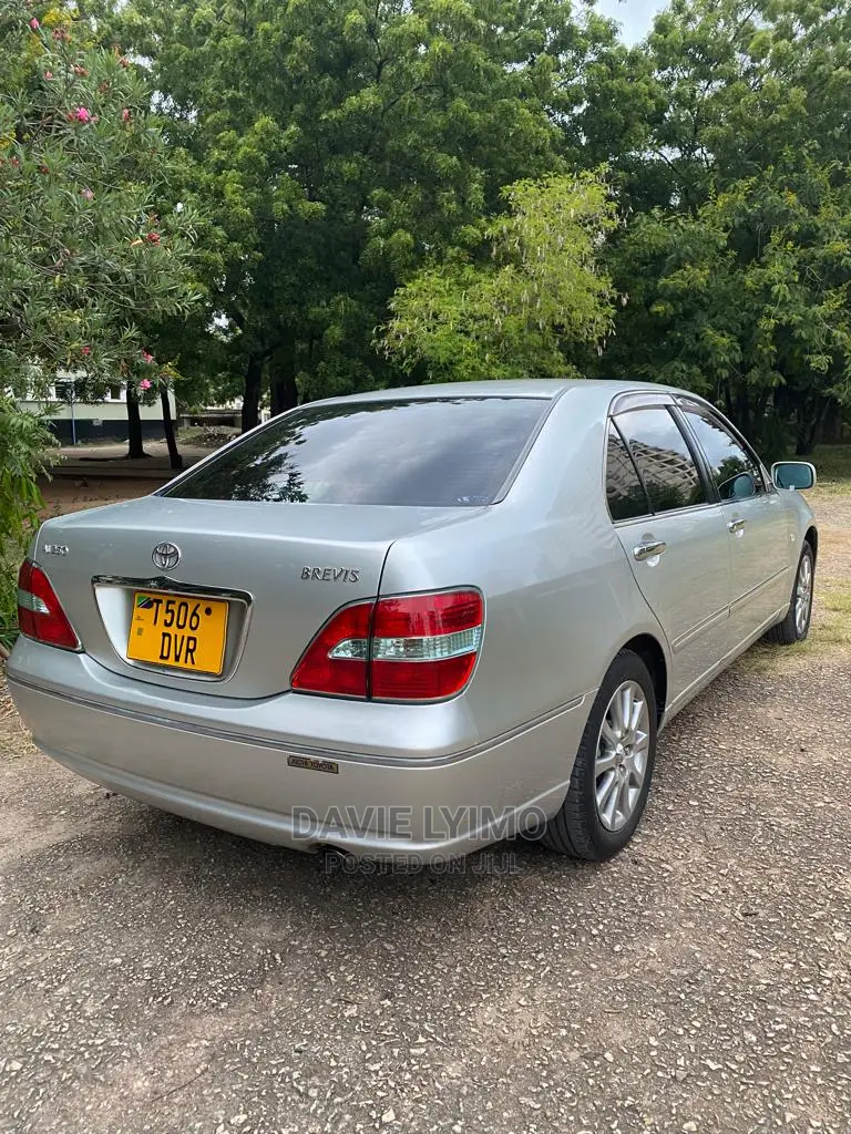 Toyota Brevis 2001 Silver