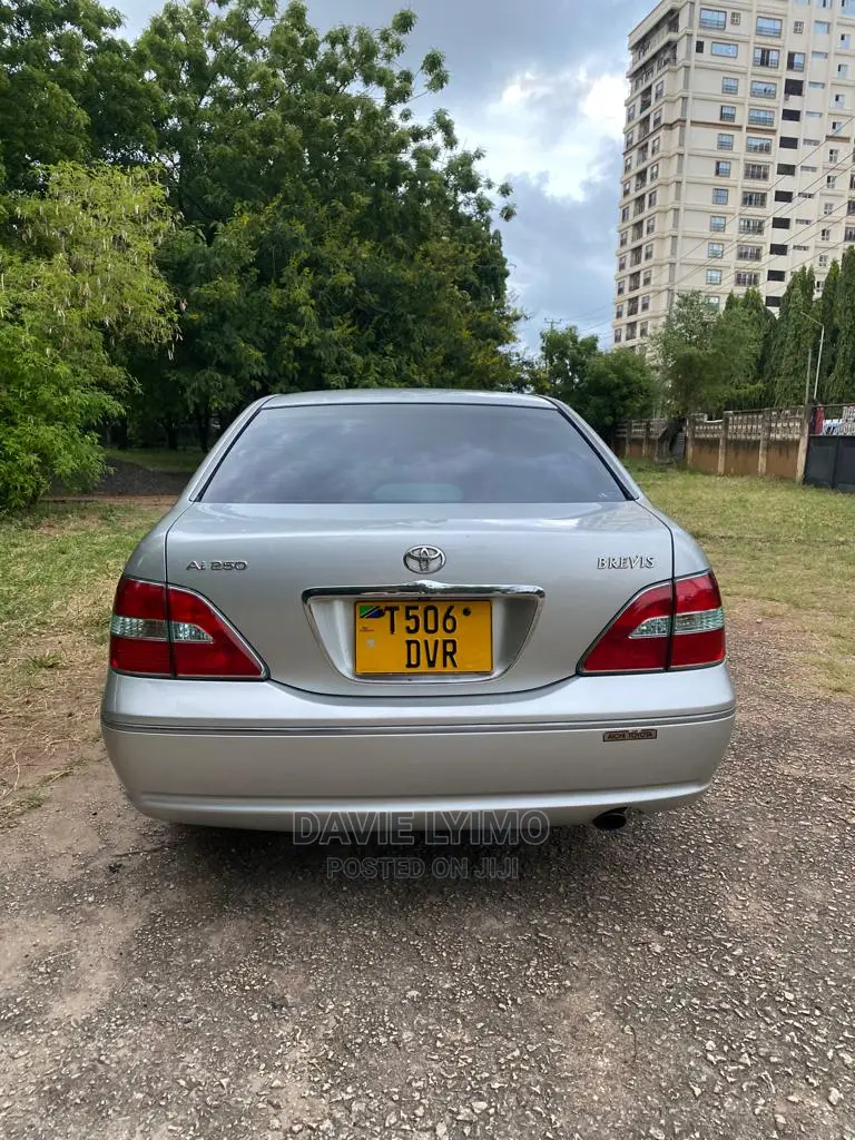 Toyota Brevis 2001 Silver