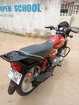 TVS HLX Plus ES 2021 Red
