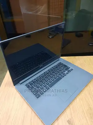 Laptop Dell Inspiron 15 7560 8GB Intel Core I7 HDD+SSD 500GB