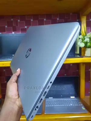 Laptop HP Pavilion 15 12GB AMD A10 HDD 1T