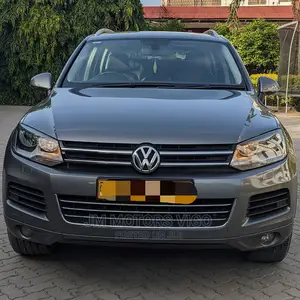 Volkswagen Touareg 2013 Gray